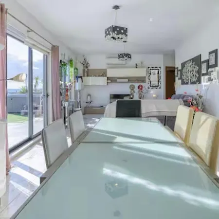 Apartment Spacious Penthouse With Hot Tub & Amazing Views!